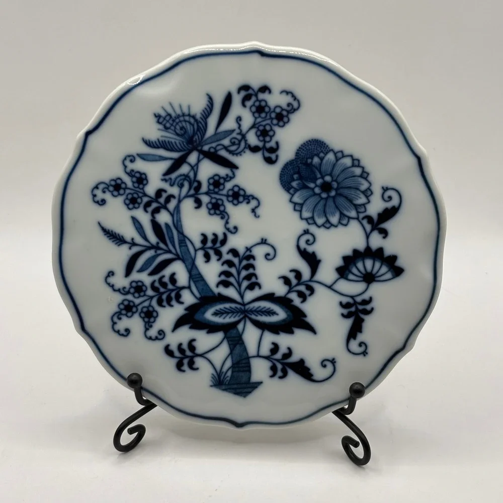 Vintage Blue Danube Trivet Hot Plate‎ Scalloped Blue Onion Pattern Japan